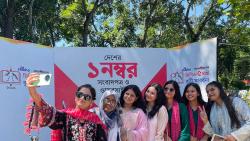 বাবাকে নিয়ে দুই ঘণ্টা আগেই অনুষ্ঠানস্থলে মহিমা