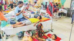 ডেঙ্গু রোগীর চাপ, শিশুরাও শয্যা পাচ্ছে না